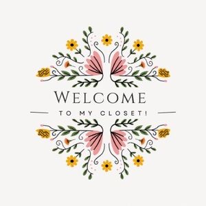 Hi! Welcome to my closet!! The merchandise is fabulous & the deals are GOOD! ❤️😃